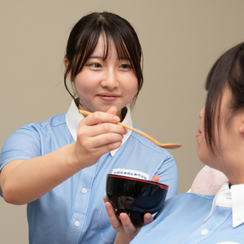京都医療福祉専門学校1