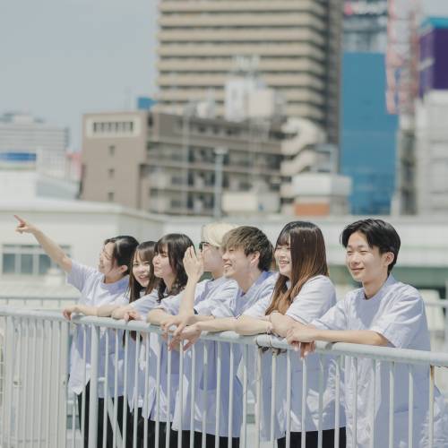 大阪中央理容美容専門学校1