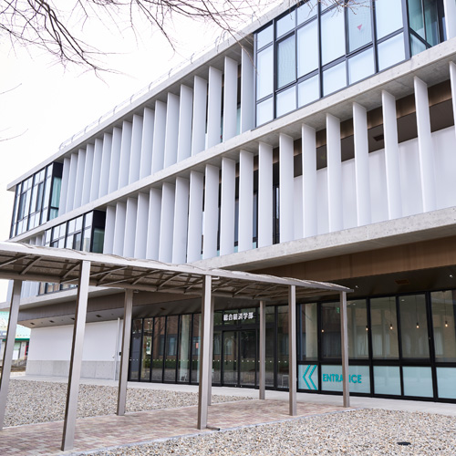 金城大学