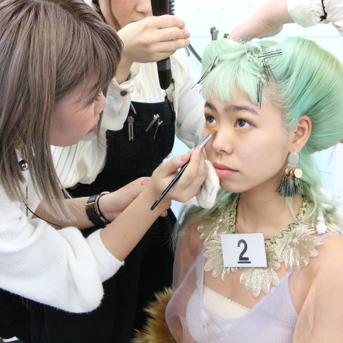 日本美容専門学校