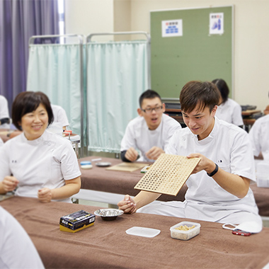 【鍼灸科】ナイトオープンキャンパス／大阪行岡医療専門学校長柄校