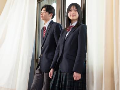 金光大阪高等学校の制服