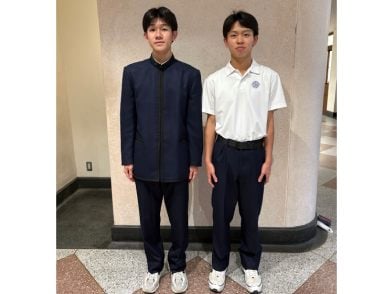 六甲学院高等学校の制服