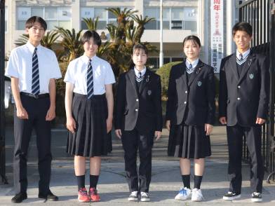 三潴高等学校の制服