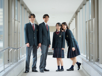 東福岡高等学校の制服