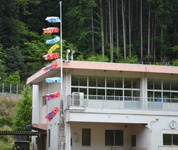 和歌山県　田辺市立咲楽（さくら）小学校　全児童のみなさん3