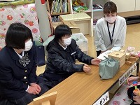 島根県　石見養護学校高等部のみなさん2