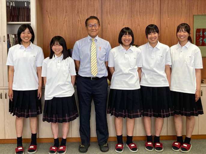 愛知県　豊川高校　女子ソフトボール部　男子バスケットボール部のみなさん1