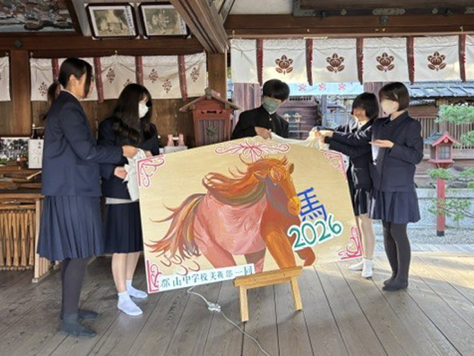 奈良県　郡山中学校　美術部のみなさん1