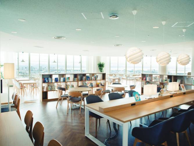 甲南女子大学の学食