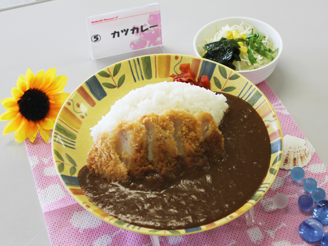 八戸工業大学の学食
