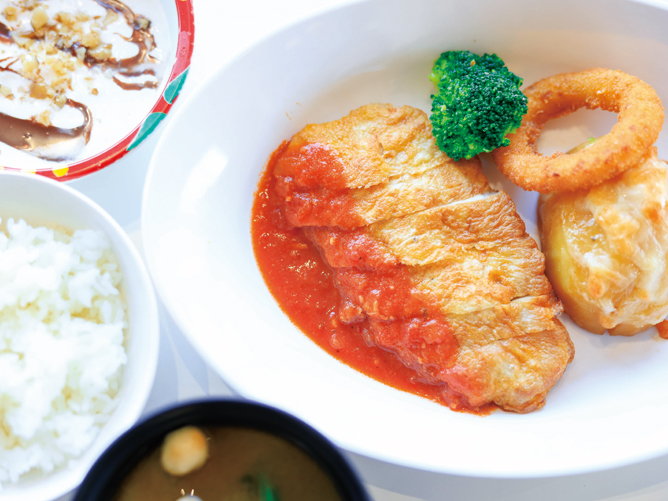 鶴見大学短期大学部の学食