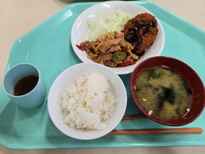 日本獣医生命科学大学の学食
