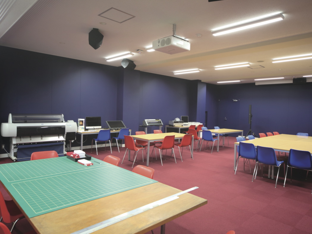 【16号館】ビジュアルデザイン領域演習室