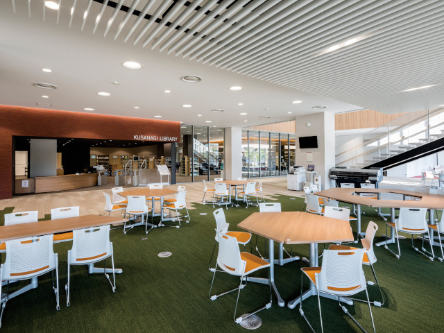 常葉大学の図書館