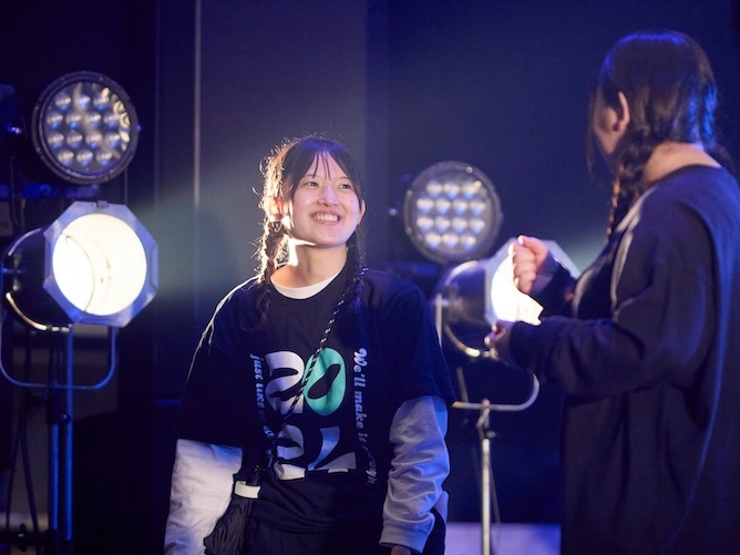本校で行われるライブイベントでコンサート制作や舞台進行・演出などを実践。大きなイベントをイチからつくりあげる感動を体感できます。