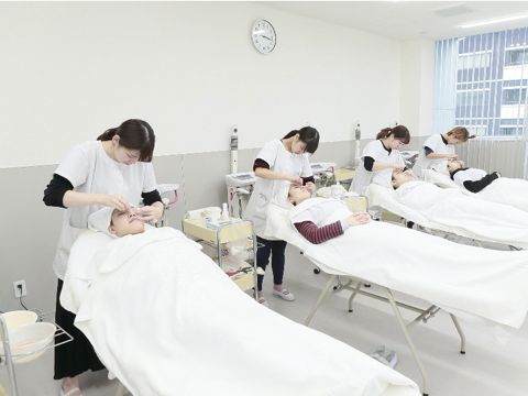 大阪美容専門学校のオープンキャンパス