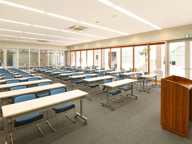 【展示教室】オープンキャンパスや各種イベントなどで使用します。