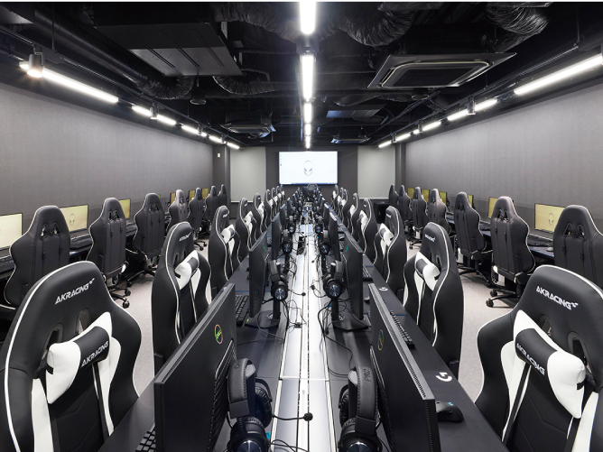 京都デザイン＆テクノロジー専門学校のcampusgallery
