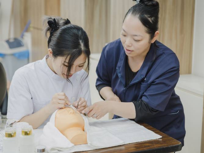 大阪中央理容美容専門学校のcampusgallery