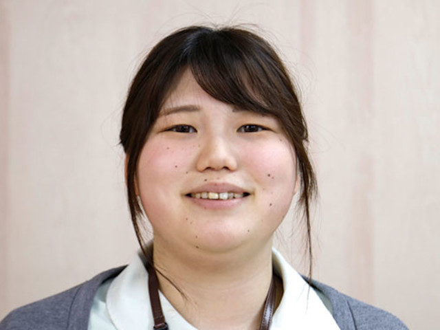 長坂　清美（愛玩動物看護学科　主任補佐）