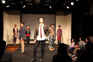 【ファッションデザイン科】ファッションショー　－GLITTER　COLLECTION－